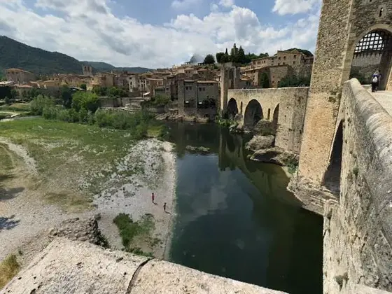 En las orillas del Río Medieval
