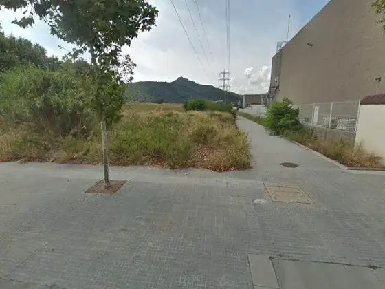Junto las oficinas de Lidl en Montcada i Reixac